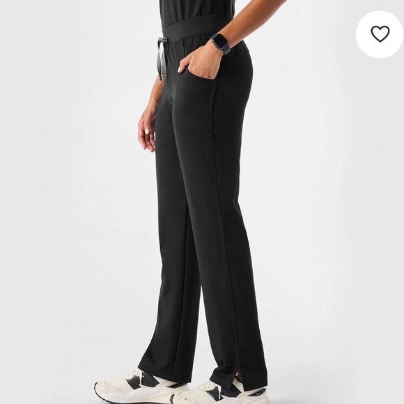 Figs Kade Cargo Scrub Pants in Black - Picture 7 of 8